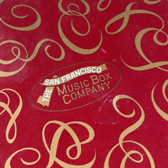 RARE The SF Music Co. “Santa’s Toy Shop” Music Box - Picture 6 of 7